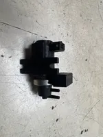 BMW 5 E60 E61 Solenoidinis vožtuvas 2247906