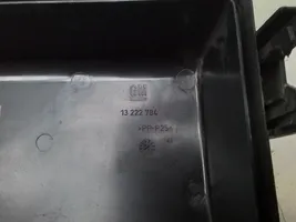 Chevrolet Cruze Pokrywa skrzynki bezpieczników 13222784
