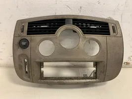 Renault Scenic II -  Grand scenic II Grille d'aération centrale 8200140720