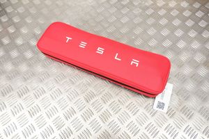 Tesla Model Y Kit di pronto soccorso P147507600D