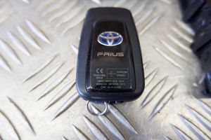 Toyota Prius (XW50) Moottorinohjausyksikön sarja ja lukkosarja 8999047131