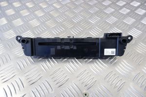 BMW X1 F48 F49 Panel radia 9371455