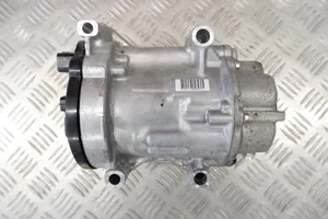 Toyota Yaris XP210 Ilmastointilaitteen kompressorin pumppu (A/C) 0424000740