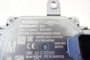 Toyota Yaris XP210 Distronic-anturi, tutka 882100D040