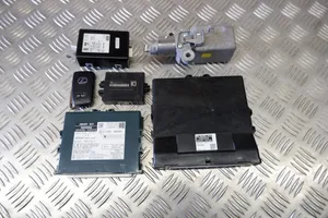 Lexus GS 250 350 300H 450H Kit centralina motore ECU e serratura 8999030470