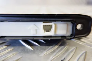 Toyota RAV 4 (XA40) Interruttore di apertura del portellone posteriore 8484028030