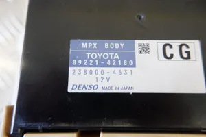 Toyota RAV 4 (XA40) Módulo de fusible 8922142180