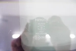 Toyota RAV 4 (XA40) Szyba karoseryjna tylna 6272042350
