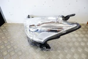 Toyota Prius+ (ZVW40) Lampa przednia 8117047640