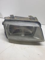 Audi A4 S4 B5 8D Lampa przednia 