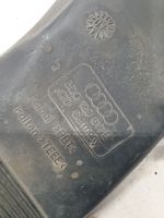 Audi A4 S4 B5 8D Część rury dolotu powietrza 8D0129617E