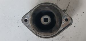 Audi A4 S4 B5 8D Pārnesumkārbas spilvens 8D0399151J