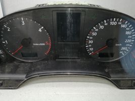 Audi A8 S8 D2 4D Spidometras (prietaisų skydelis) 4D0919882LX