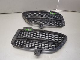 Volkswagen Touareg I Grille inférieure de pare-chocs avant 7L6853665B