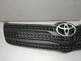 Toyota Corolla Verso E121 Etupuskurin ylempi jäähdytinsäleikkö 5311113240