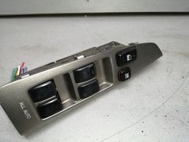 Toyota Corolla Verso E121 Interrupteur commade lève-vitre 8404013081