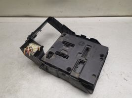 Renault Scenic I Module de fusibles 7703297929