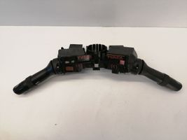 Toyota Avensis T270 Leva/interruttore dell’indicatore di direzione e tergicristallo 173832