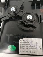 Tesla Model X Moldura protectora de la rejilla de ventilación lateral del panel 100782500C