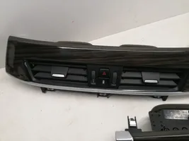 BMW X1 F48 F49 Panelės apdaila 9347745