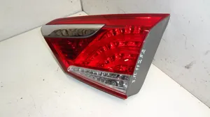 Hyundai i40 Lampy tylnej klapy bagażnika 924043Z001