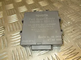Toyota Avensis T270 Pysäköintitutkan (PCD) ohjainlaite/moduuli 8934005021