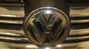 Volkswagen Jetta V Grille de calandre avant 