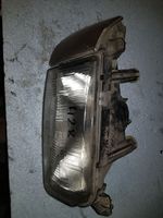 Volkswagen PASSAT B4 Lampa przednia 13348000