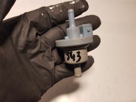 Volkswagen Golf III Vacuum valve 0280142162