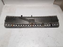 Volvo 440 Grille de calandre avant 467366