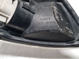 Mazda 626 Indicatore di direzione anteriore 21061822