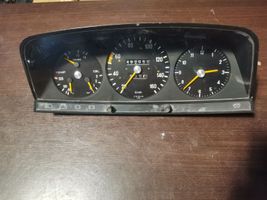 Mercedes-Benz 200 300 W123 Compteur de vitesse tableau de bord 87001050