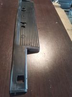 BMW 3 E30 Modanatura separatore del paraurti anteriore 51111888266