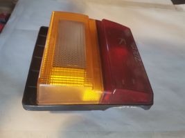 Audi 200 Lampy tylnej klapy bagażnika 443945226