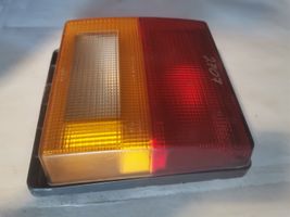 Audi 80 90 B2 Lampy tylnej klapy bagażnika 445945093