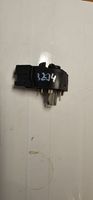 Opel Omega B1 Ignition lock contact 90505912