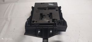 Renault Scenic I Fuse module 7703397911