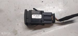 Volkswagen Polo Bouton de dégivrage pare-brise 6Q0959621