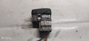 Volvo 850 Bouton commande réglage hauteur de phares 6849810