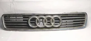 Audi A4 S4 B5 8D Etupuskurin ylempi jäähdytinsäleikkö 8D0853651D