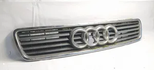 Audi A4 S4 B5 8D Etupuskurin ylempi jäähdytinsäleikkö 8D0853651D