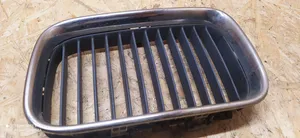 BMW 3 E36 Grille inférieure de pare-chocs avant 51138122237