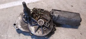 Volkswagen Golf III Moteur d'essuie-glace arrière 0390201516