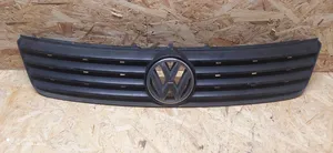 Volkswagen PASSAT B5 Front grill 3B0853653C