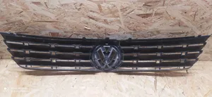 Volkswagen PASSAT B5 Front grill 3B0853653C