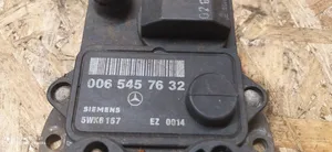 Mercedes-Benz E W124 Sytytyksen vahvistimen ohjainlaite 0065457632