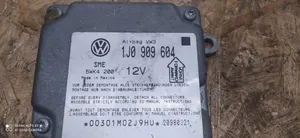 Volkswagen PASSAT B5 Oro pagalvių valdymo blokas 1j0909604