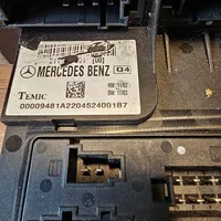 Mercedes-Benz E W211 Module de fusibles 00009481A