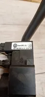 Volkswagen PASSAT B5 Pyyhkimen/suuntavilkun vipukytkin 4B0953503H