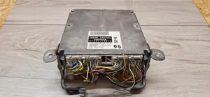 Toyota Corolla Verso E121 Calculateur moteur ECU 8966113070